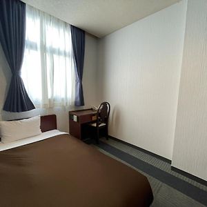 Single Room Smoking